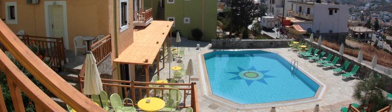 Perla Hotel Agia Pelagia Exteriör bild