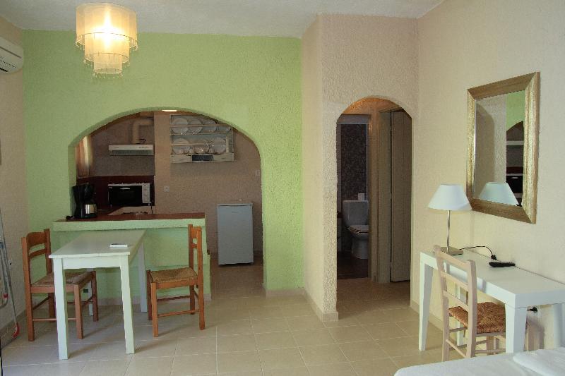 Perla Hotel Agia Pelagia Exteriör bild